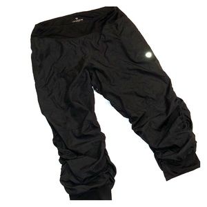 Colosseum MCMXCII Black Capri Dance Pants Sz S